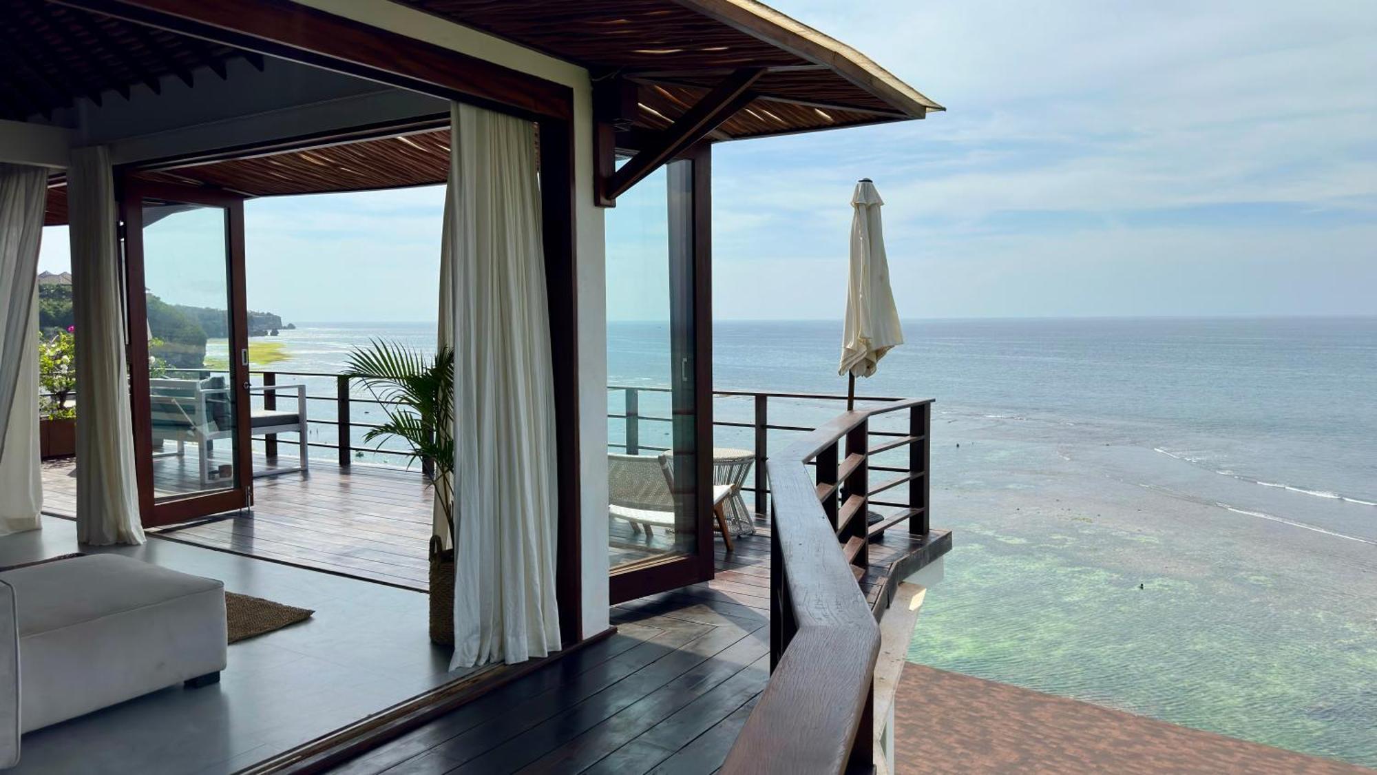 Villa Bingin High Tide *